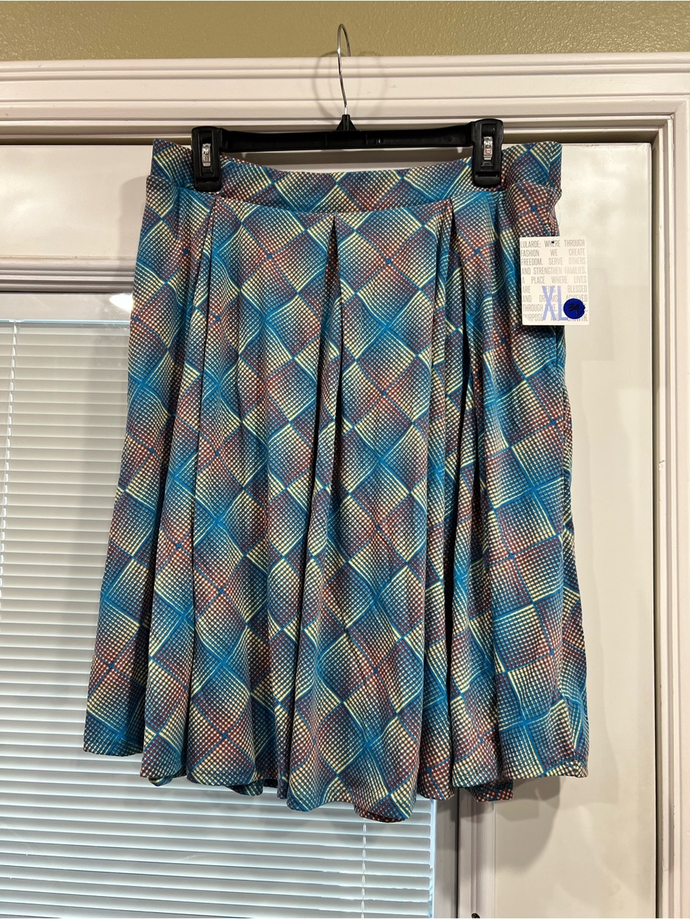 NWT Lularoe Madison skirt XL